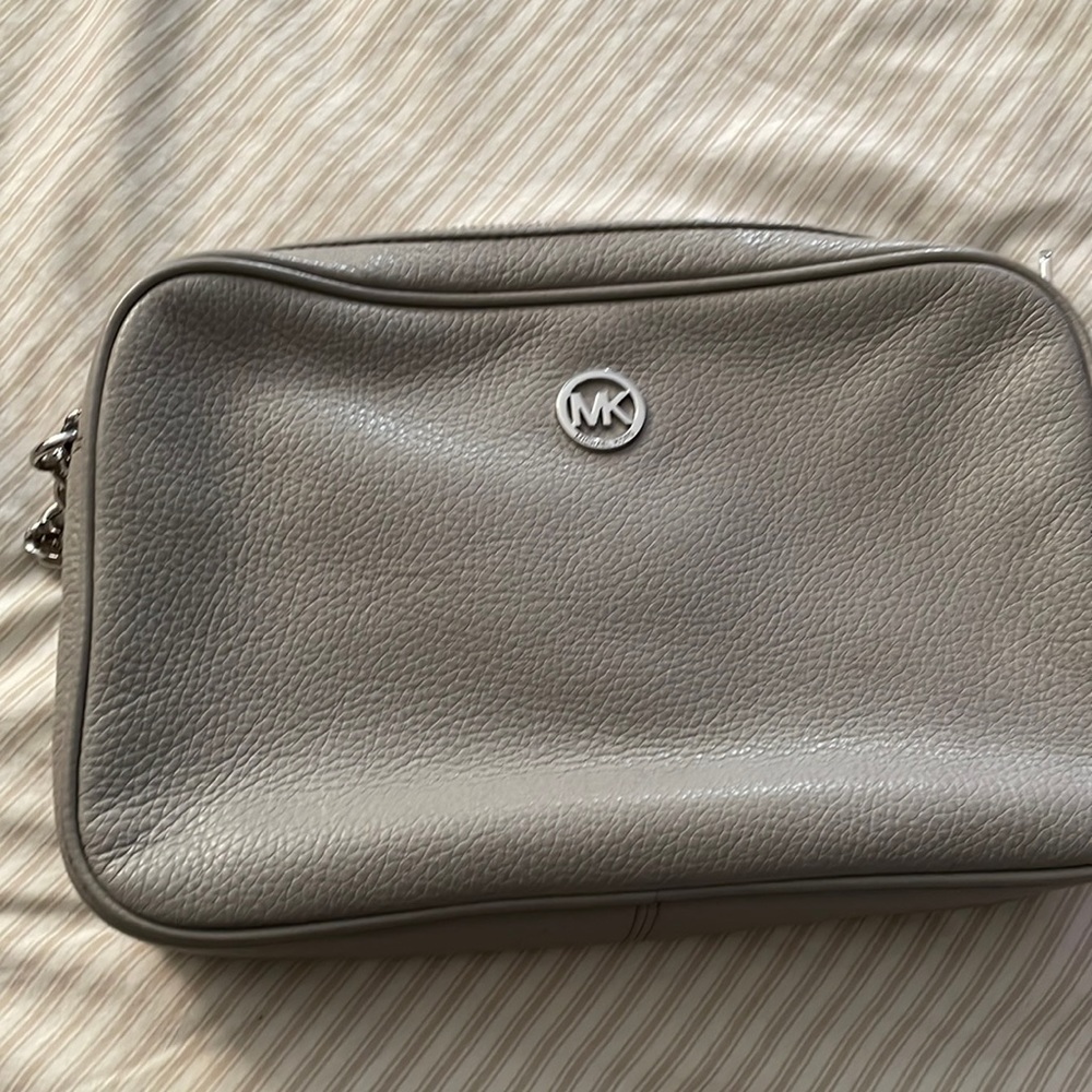 100% Authentic Michael Kors Crossbody bag